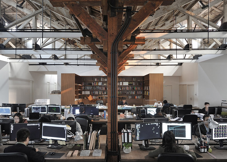 Co-working-Space-by-NaturalBuild-office-interior-shanghai-warehouse-wood-event-space_dezeen_784_6